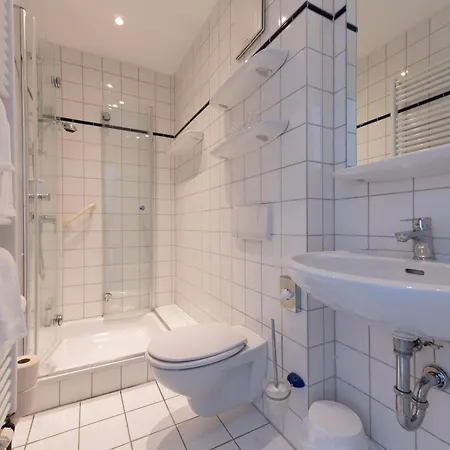 Отель Niebueller Hof 3*